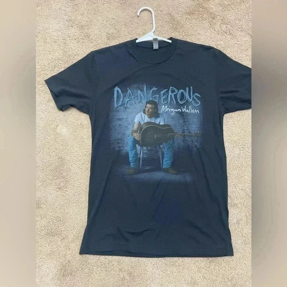 Morgan Wallen Dangerous Sold Out Tour concert t shirt Size Small - Picture 1 of 5